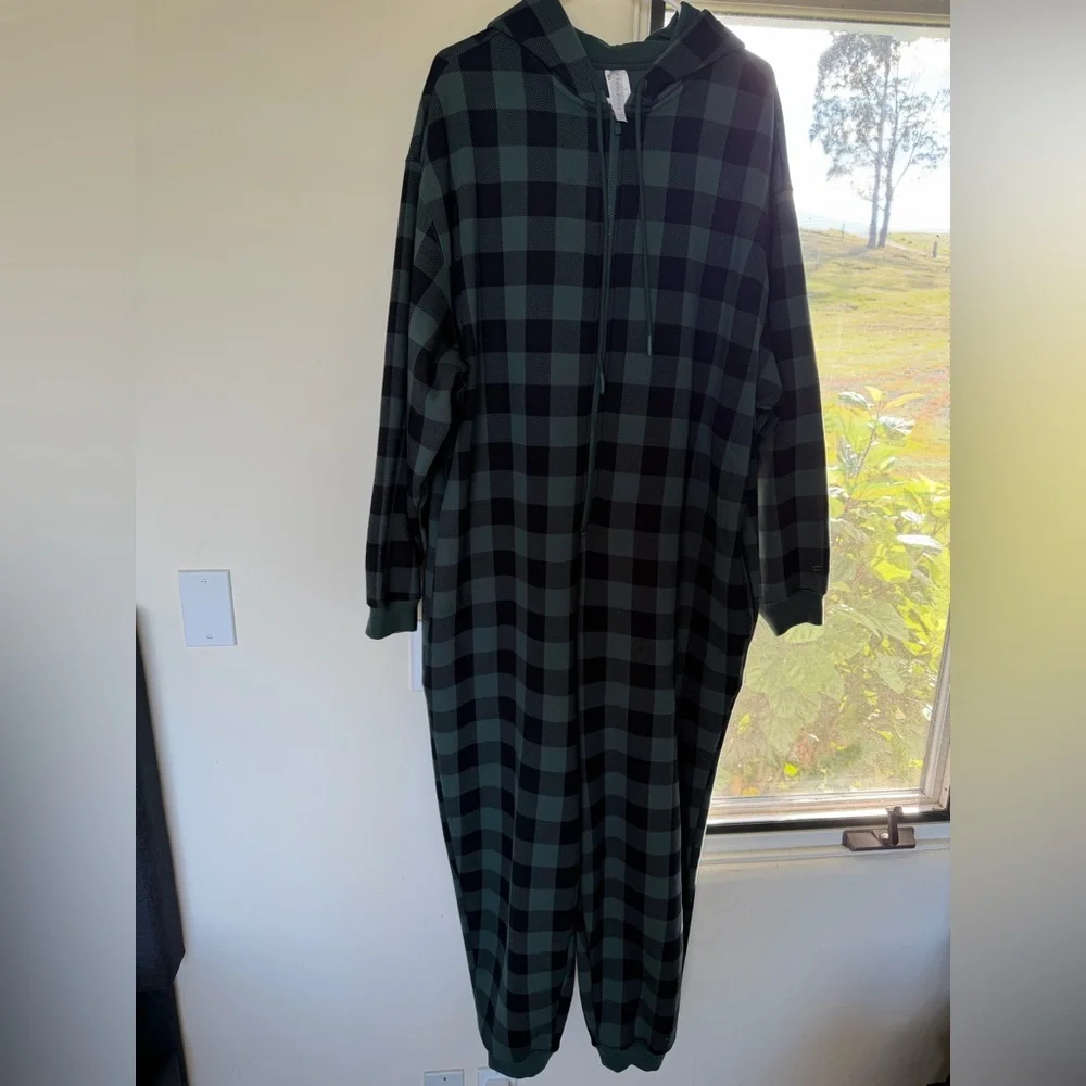 Fabletics Black and Green Checkered Onesie - Picture 4 of 4